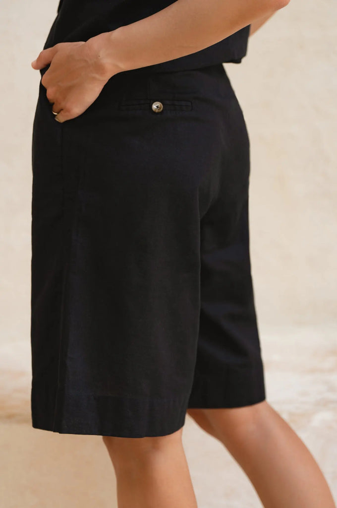 Faro Bermuda Linen Shorts by Bali Lane Bali Lane