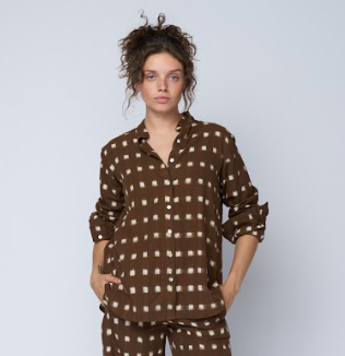 Good Boyfriend Shirt With Mandarin Collar - Ikat Squares Mocha