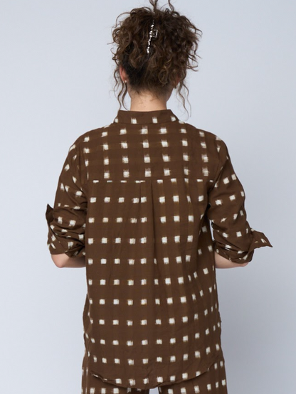 Good Boyfriend Shirt With Mandarin Collar - Ikat Squares Mocha