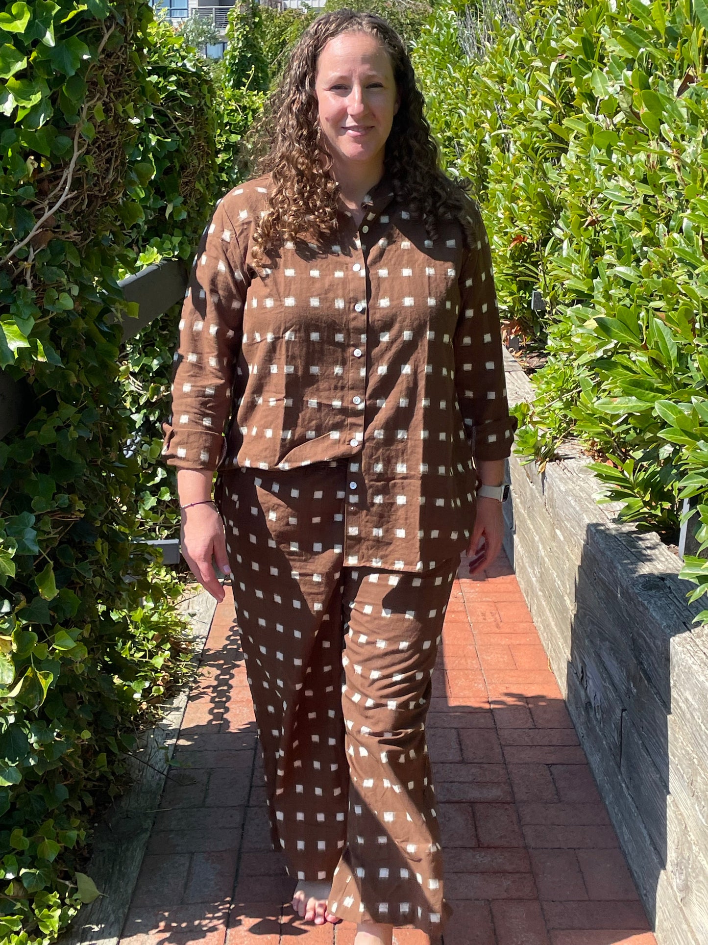 Good Boyfriend Shirt With Mandarin Collar - Ikat Squares Mocha