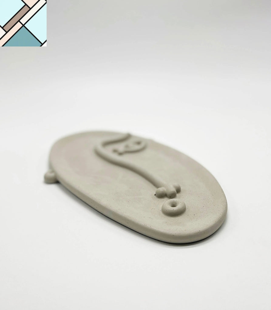 Marco Decorative Plate UNO ATELIER