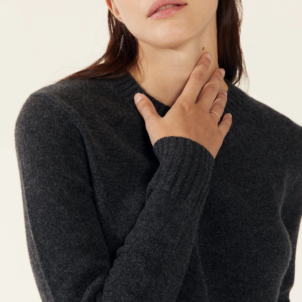 Mila Cashmere Boxy Crop Sweater by Italic - Ladiesse