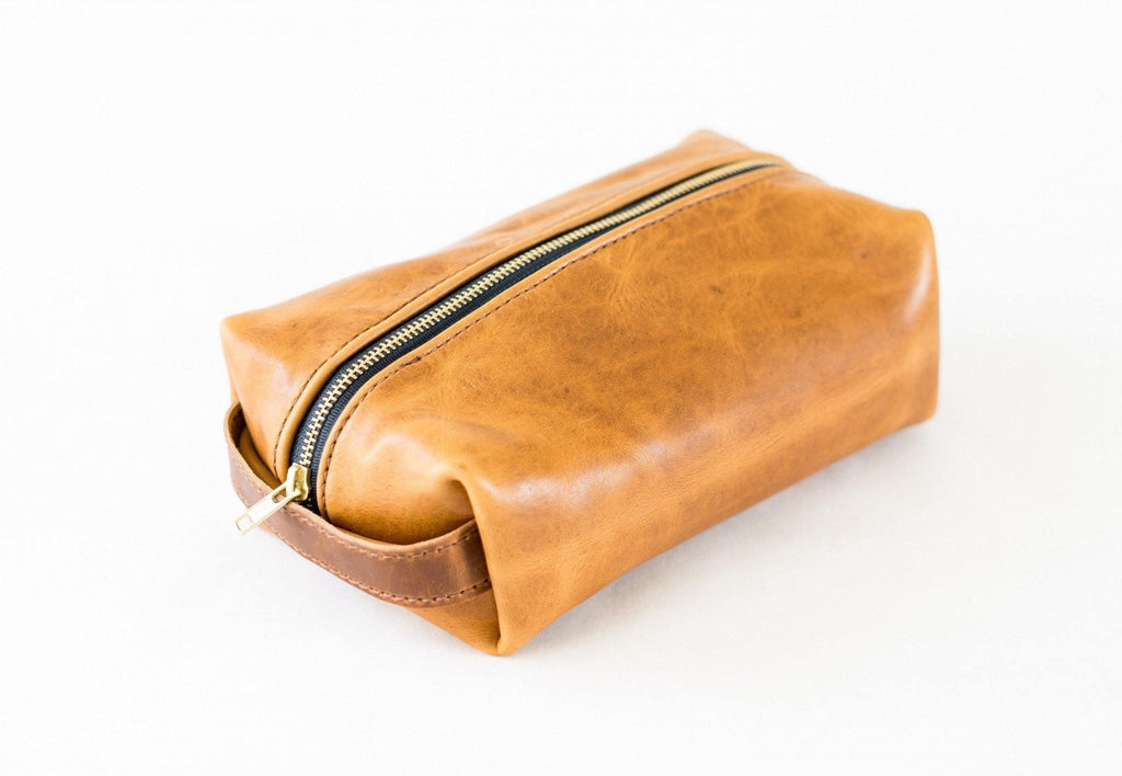 Horween Leather Dopp Kit in Natural Dublin by Sturdy Brothers - Ladiesse