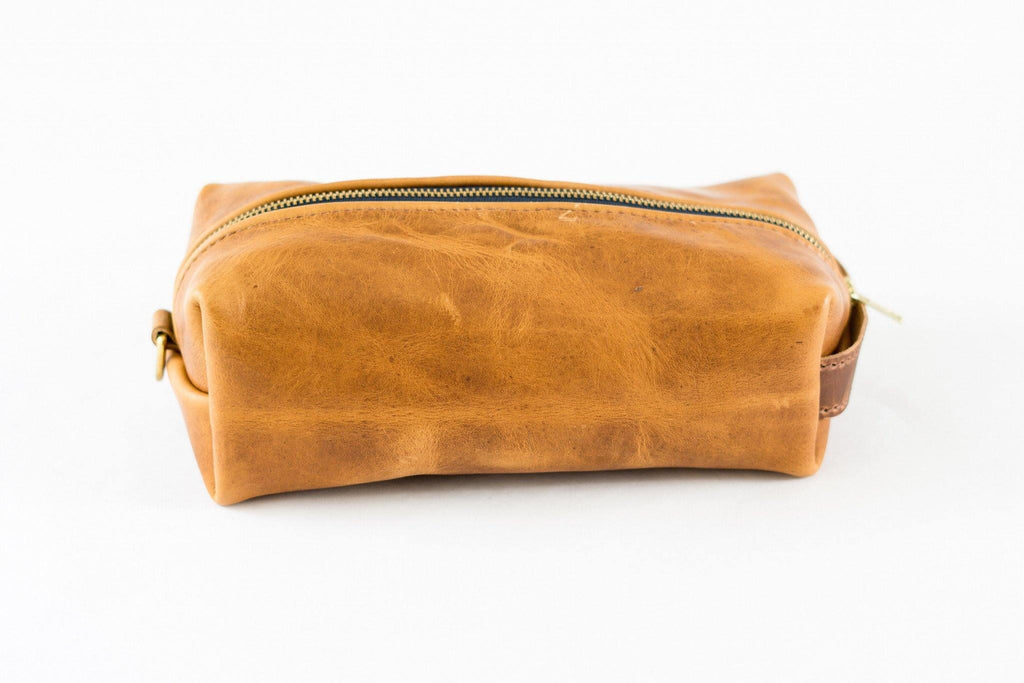 Horween Leather Dopp Kit in Natural Dublin by Sturdy Brothers - Ladiesse
